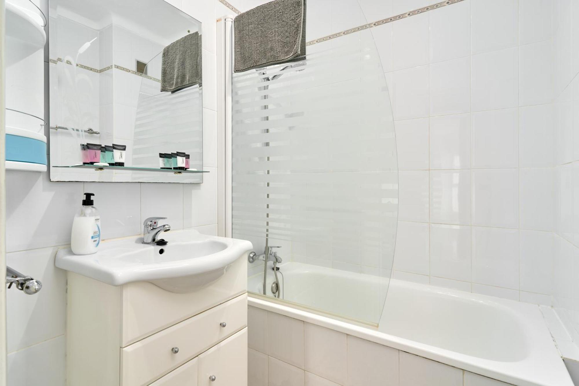 Bright And Spacious 2 Bed Apt Nerja Extérieur photo