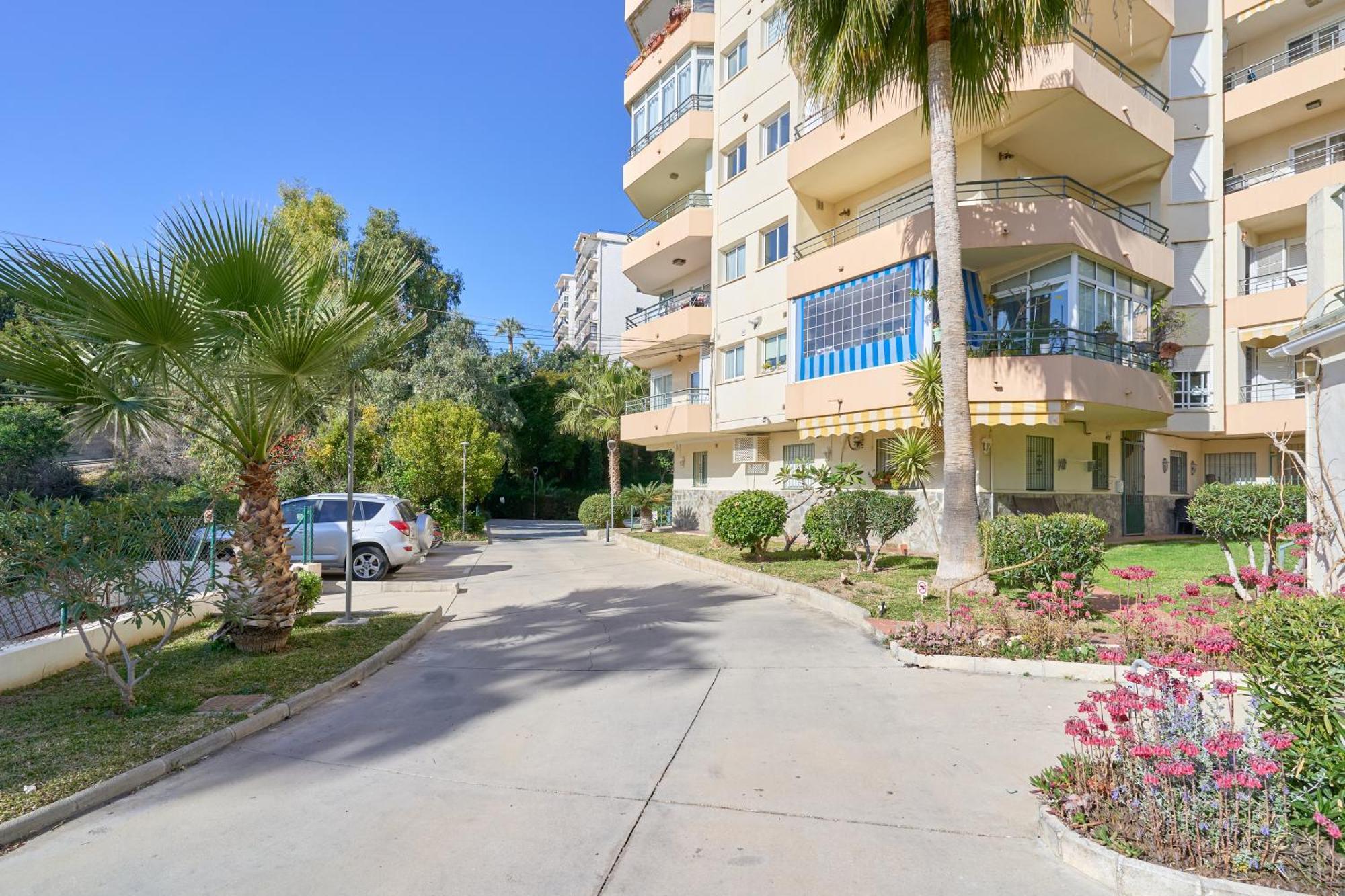 Bright And Spacious 2 Bed Apt Nerja Extérieur photo