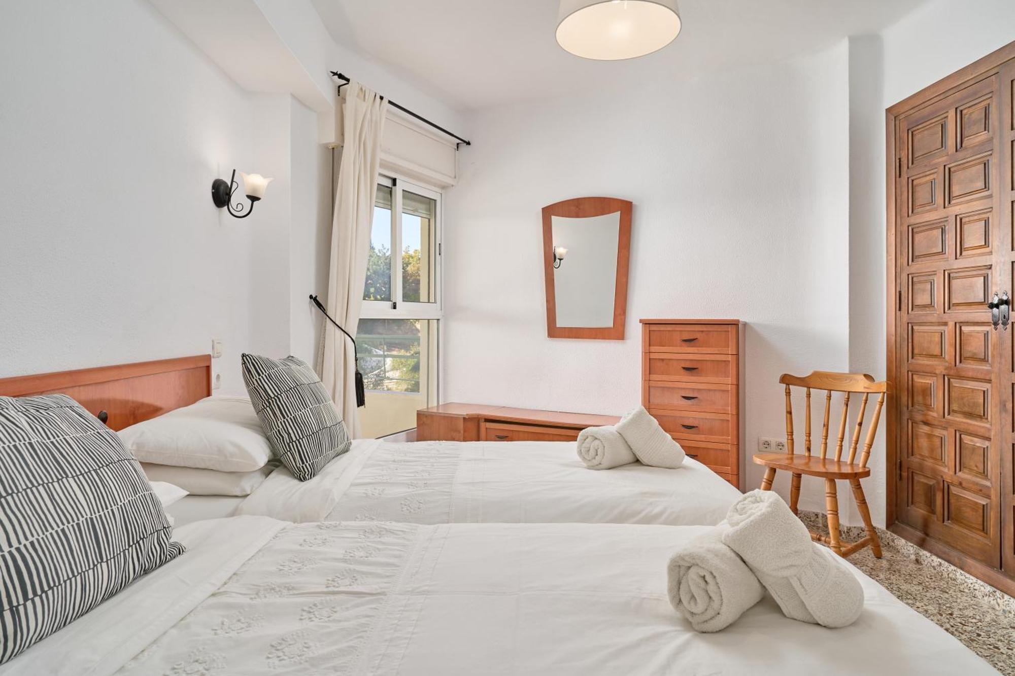 Bright And Spacious 2 Bed Apt Nerja Extérieur photo