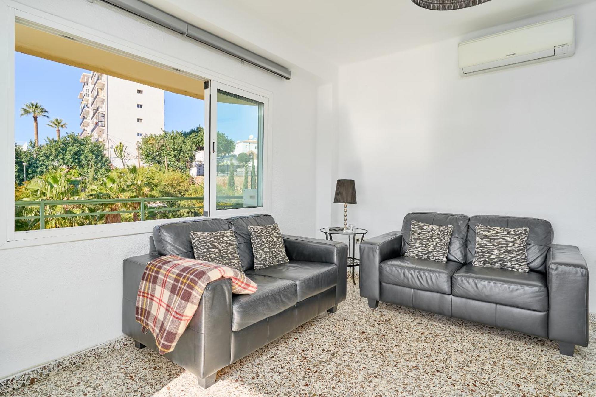 Bright And Spacious 2 Bed Apt Nerja Extérieur photo